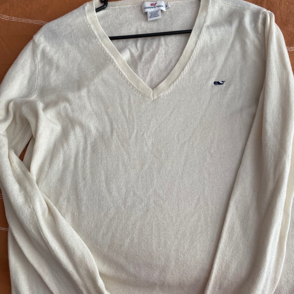 Vineyard Vines sweater